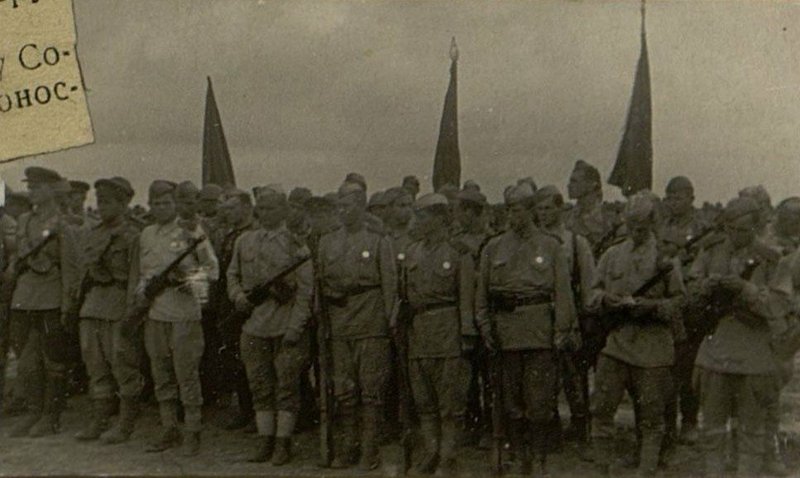 Фотография: Вручение орденов и медалей