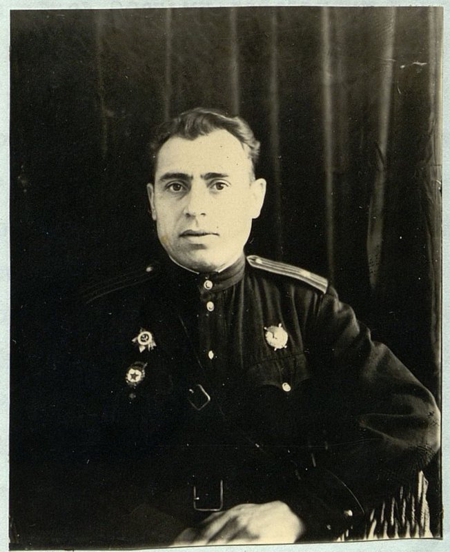 Image: Commander of the 2nd Division of the Guard Major Larin E.V.
