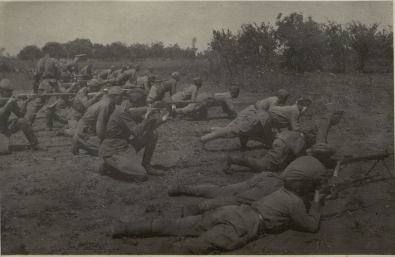 Image: Rifle platoon tactical exercises