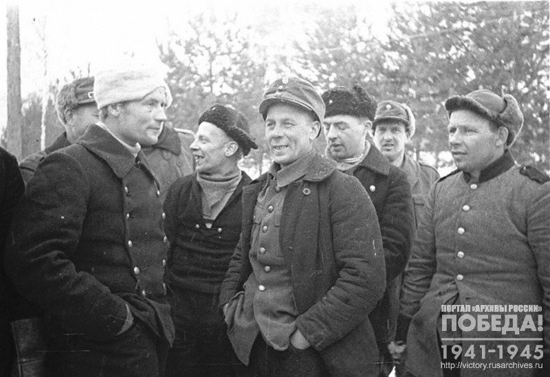 Группа пленных финских бойцов
