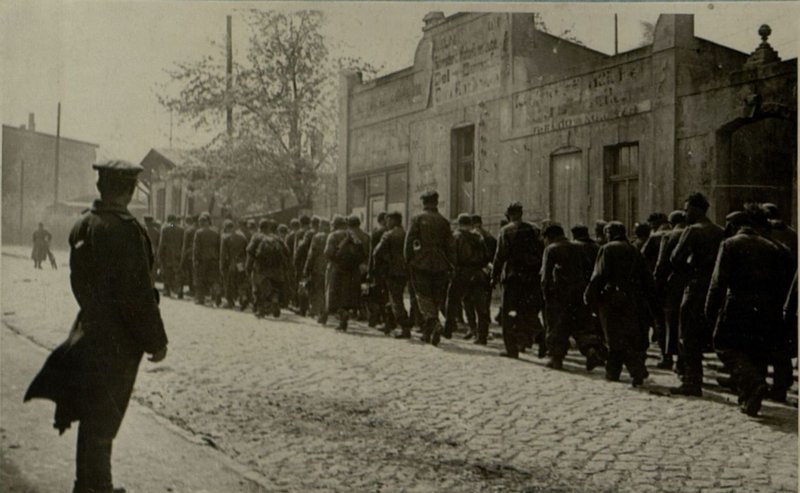 Фотография: Немцы сдаются в плен