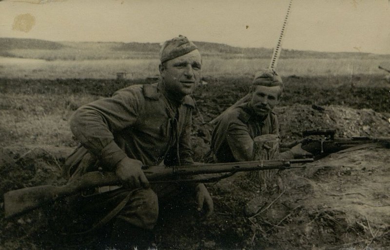 Фотография: Бывалые воины: Ф. Максименко, А. Клименок
