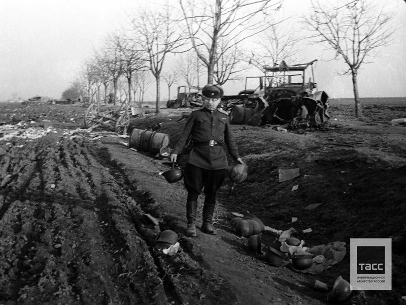 Писатель, военный корреспондент Виссарион Саянов, Германия