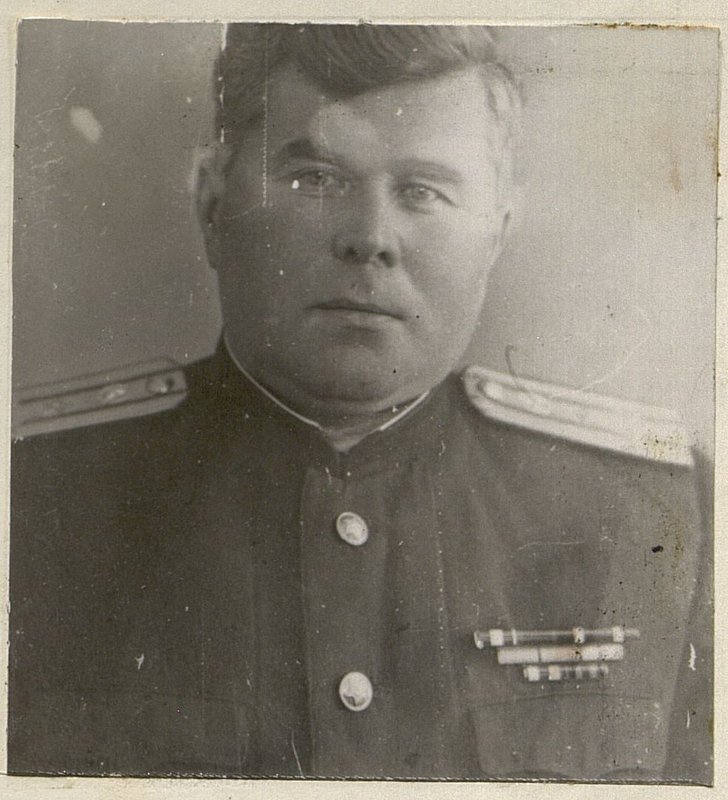 Фотография: Гвардии полковник Гиренков И.Н. Заместитель командира полка по тылу