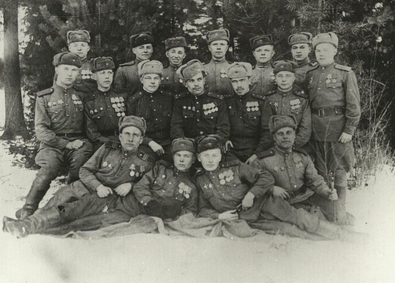 Scouts of the 415th motor reconnaissance company of the 348th rifle division
