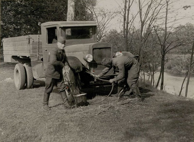 Image: 821 Aviation Service Battalion After the voyage at the car wash