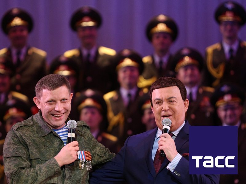Премьер-министр ДНР Александр Захарченко и певец Иосиф Кобзон