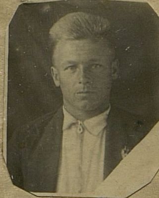 Фотография: Младший лейтенант Ногтев Николай Михайлович, Командир роты связи