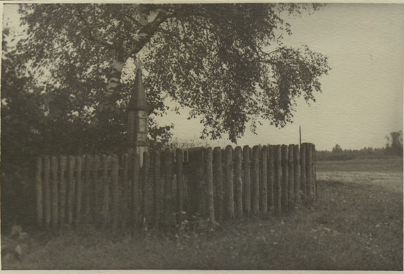 Image: Military burial of unknown soldiers, Oshmyansky district, village Tolminovo