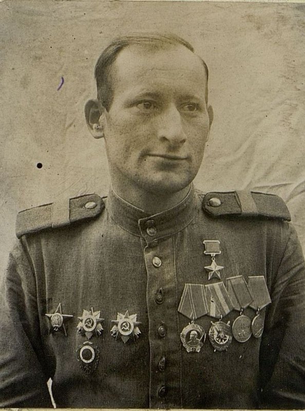 Фотография: Старший Сержант  Собянин И.В. рождения 1915 г., из рабочих, рабочий, участник отечественной войны с 1941 г.
