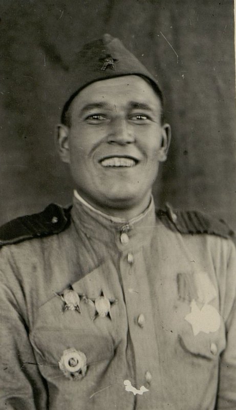 Фотография: Сержант Карам Давыдович Гареев, коммунист
