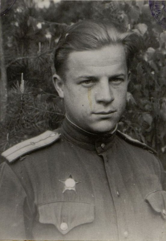 Фотография: Командир танка лейтенант Сорокин Н.П.