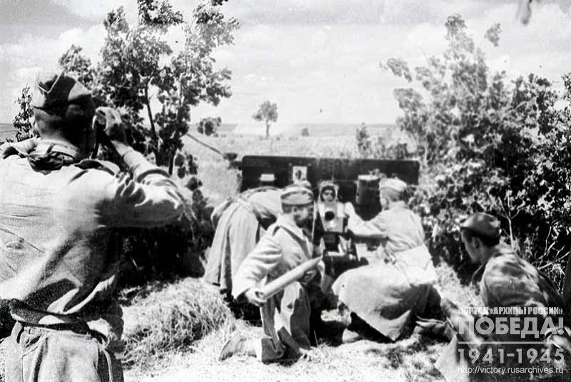 Gun crew on the firing position