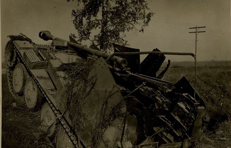 Image: A tank destroyed by a direct bomb hit in the area of Sukhari (9 German corpses were found under the tanks)