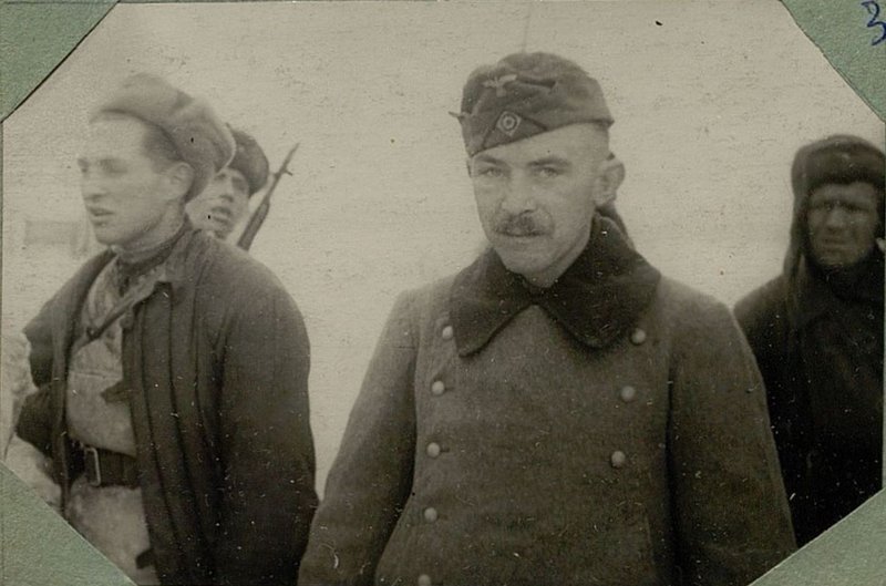 Фотография: Пленный офицер, взятый нашими частями под г. Калининым