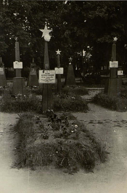 Фотография: Воинское захоронение майора Мухотникова Петра Семеновича