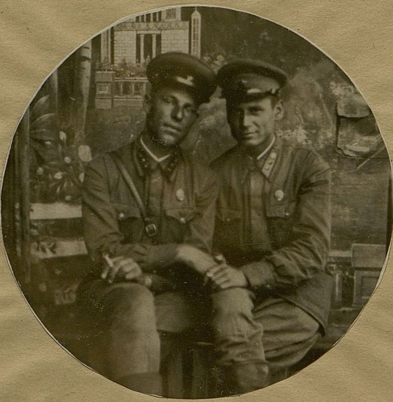 Image: Left: Petrushkov F.A. the political leader of the communications company and Vladimir Bondarev, political instructor of the 2nd machine-gun company