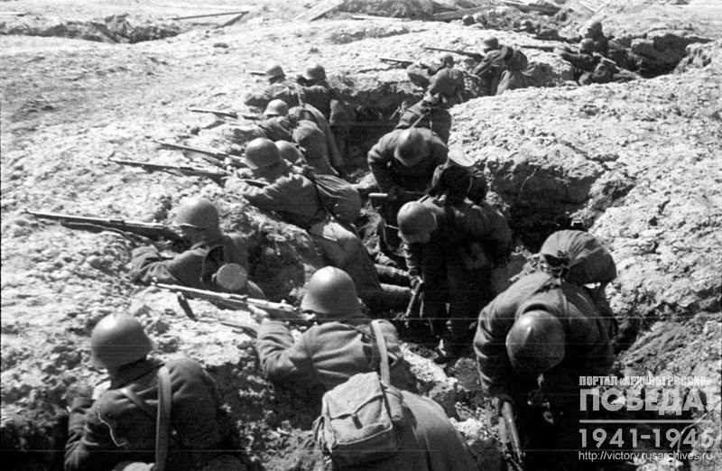 Saltox's unit making rifle and machine gun firing towards the enemy