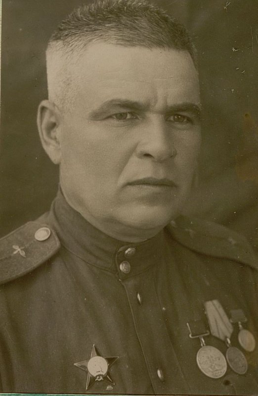 Фотография: Помощник командираавтороты по техчасти лейтенант Передериев А.Д.