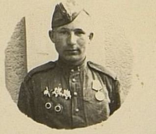 Image: Red Army soldier Levi I.M. auto mechanic rationalizer