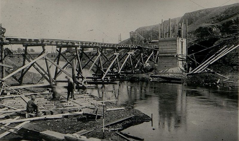 Image: Formwork construction for drop wells