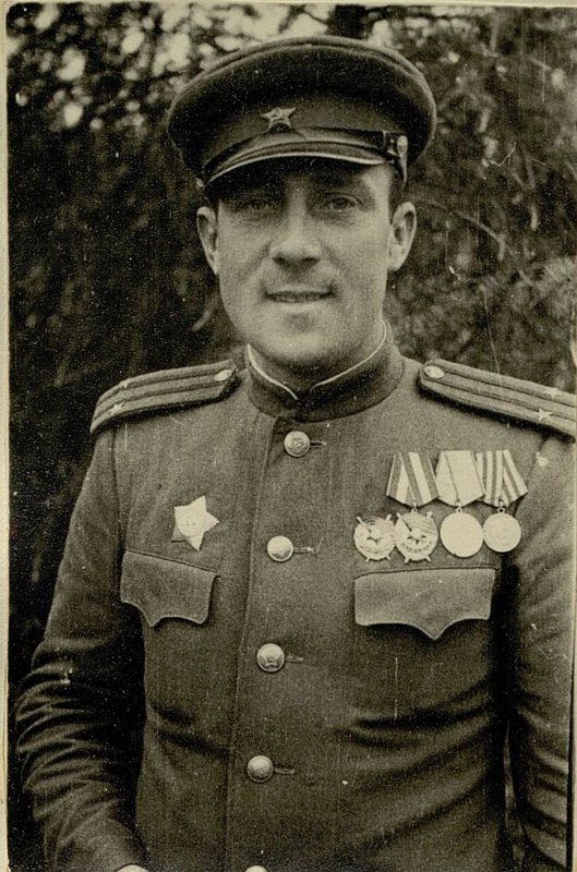 Фотография: Командир 1311 стрелкового Минского ордена Суворова 3 степени полка Подполковник Стариков Борис Захарович