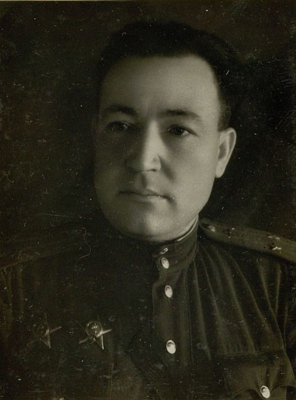 Фотография: Подполковник Парамонов Петр Яковлевич. Начальник Отдела кадров 6-ой воздушной армии