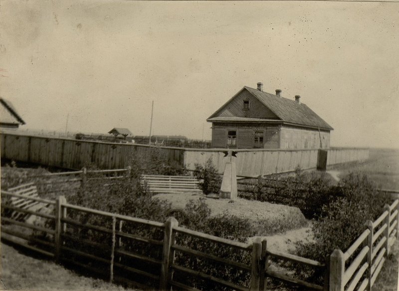 Image: The mass grave is located in the southeastern outskirts of the village of Kopyl, at the intersection of the roads Kopyl - Slutsk, Kopyl — Timkovichi
