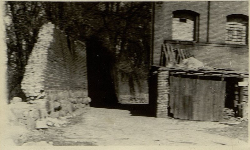 Фотография: г. Виттшток. Участок разрушенной крепостной стены на северо-западной окраине города