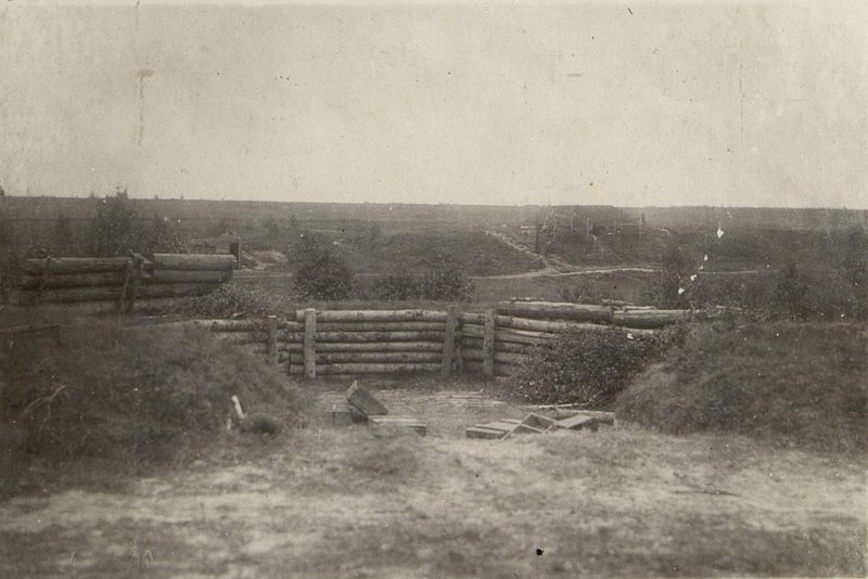 Фотография: Орудийный окоп