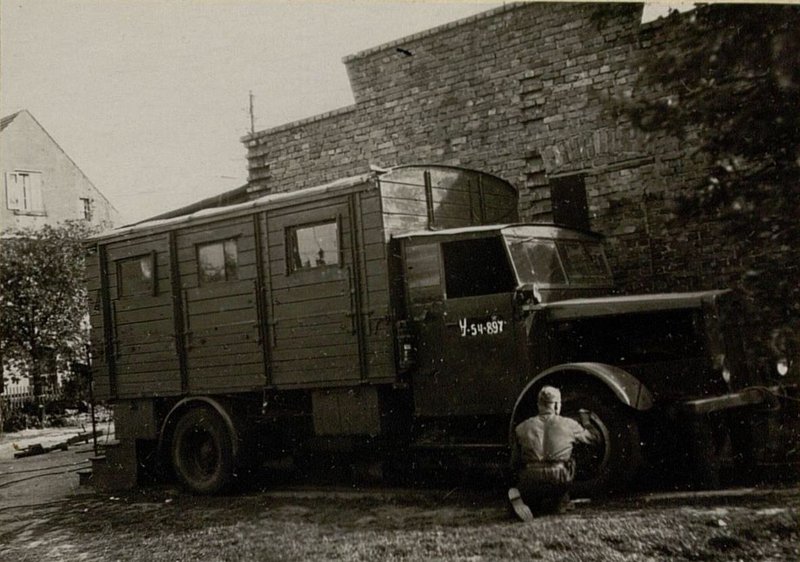 Фотография: Подвижная мастерская 124 ОАТБ (отдельный автотранспортный батальон).