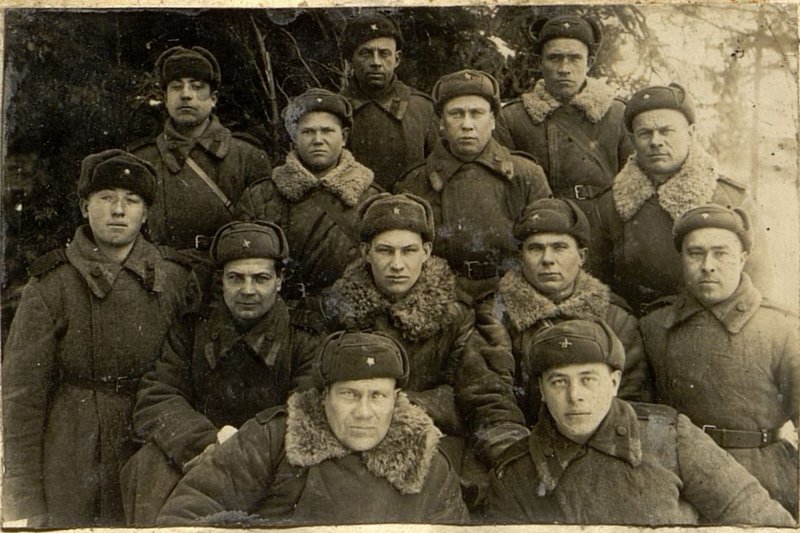 Фотография: Группа краноармеецев и младших командиров, участников Красноборских боев