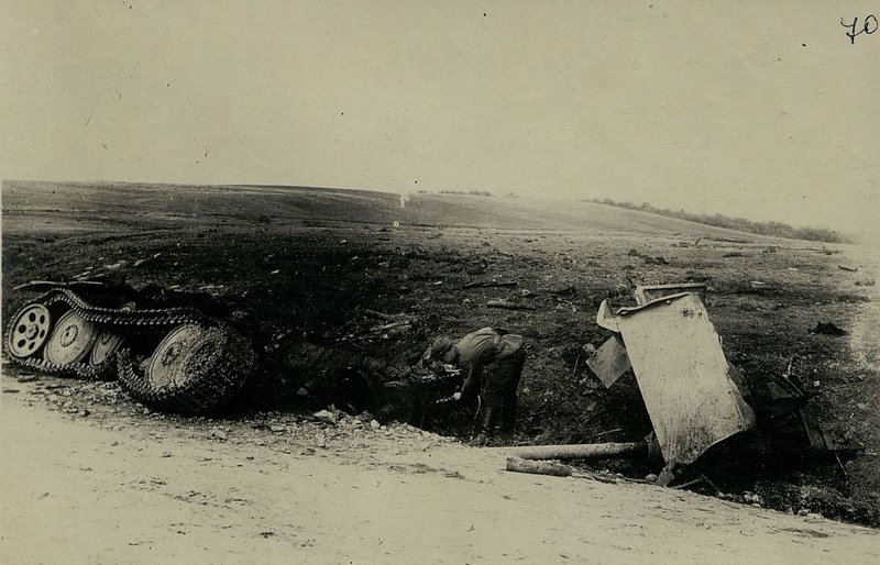 Image: Broken enemy self-propelled gun in the Trsten area. The zone of action of the 17th Guards Rifle Corps