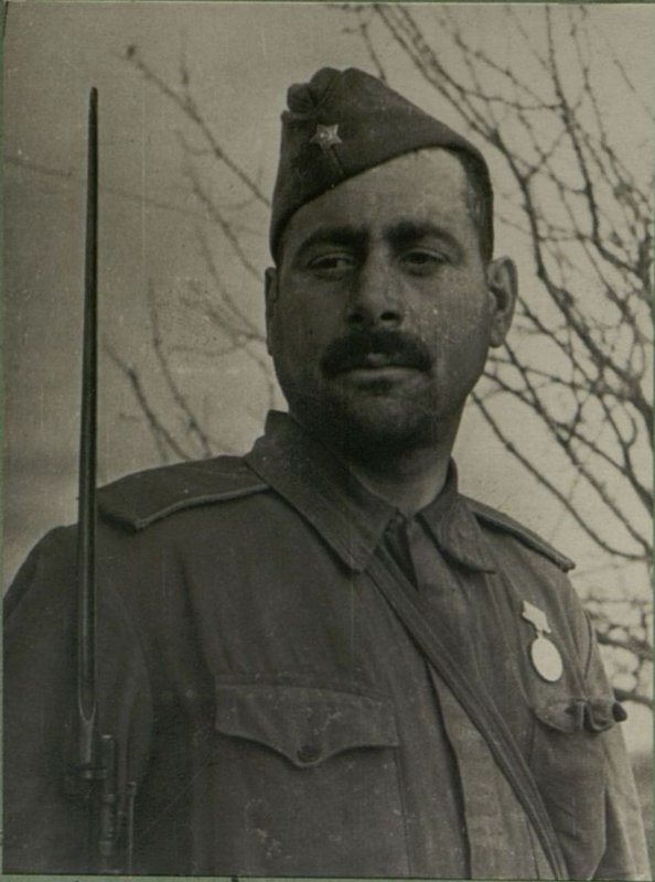 Image: Brave infantryman H. Mamedov
