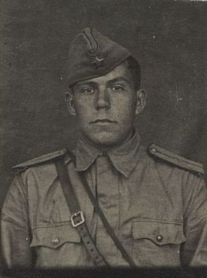 Image: Company Commander Senior Lieutenant Volovik