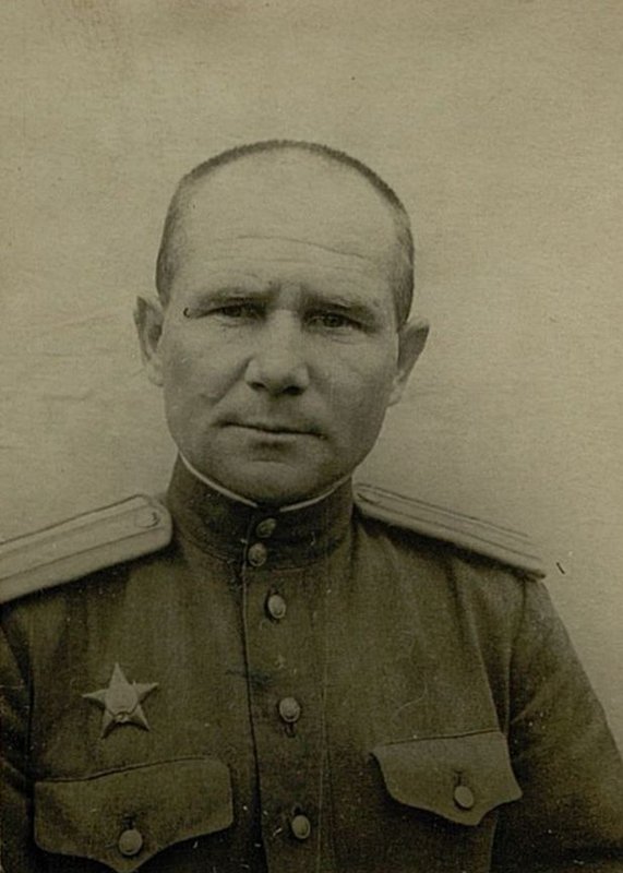 Фотография: Подполковник Зинченко Федор Матвеевич. Командир 380 стрелкового полка 171 стрелковой дивизии