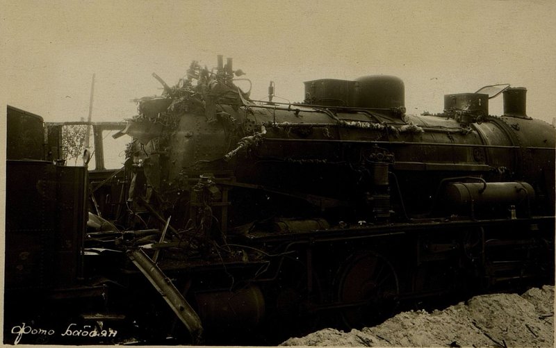 Image: View of the broken driver's booth of the same steam locomotive