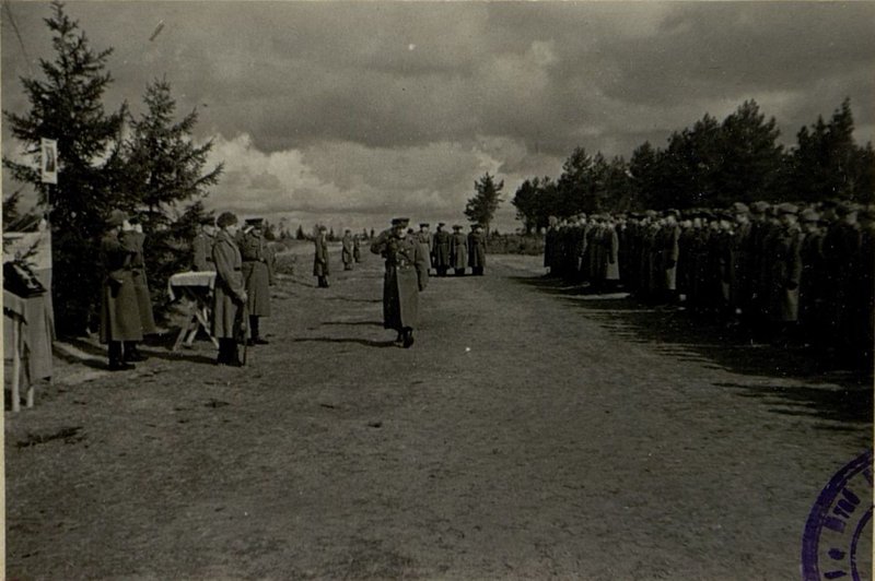 Фотография: На парад прибыл Командир бригады полковник Урванов