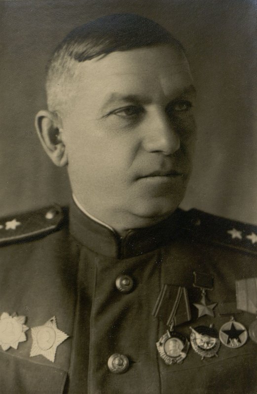 Фотография: Бывший Командующий войсками 31 армии Генерал-полковник, Герой Советского Союза В.В. Глаголев