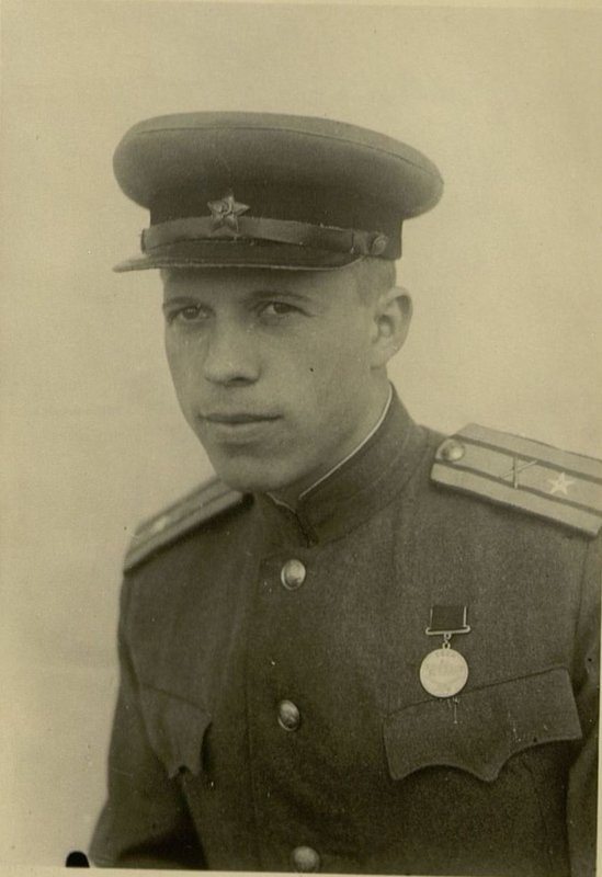Фотография: Командир Артдивизиона майор Дзюбенко Иван Иванович