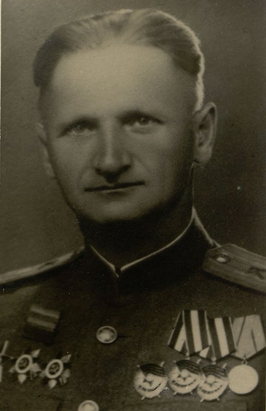 Фотография: Командир 174 стрелковой дивизии полковник Н.И.Демин