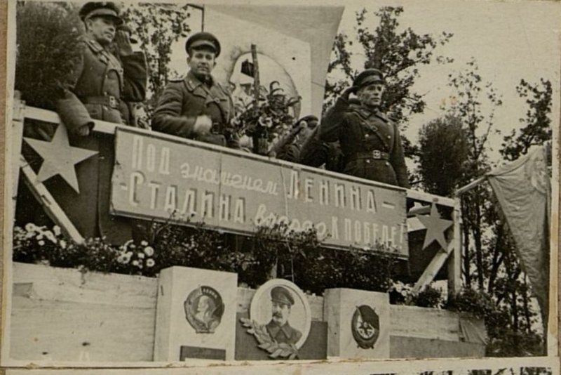 Фотография: 2-х летие 12 запасной стрелковой дивизии
