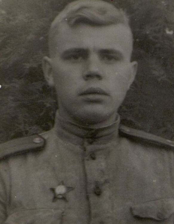 Image: Lieutenant Merkuryev, command platoon commander