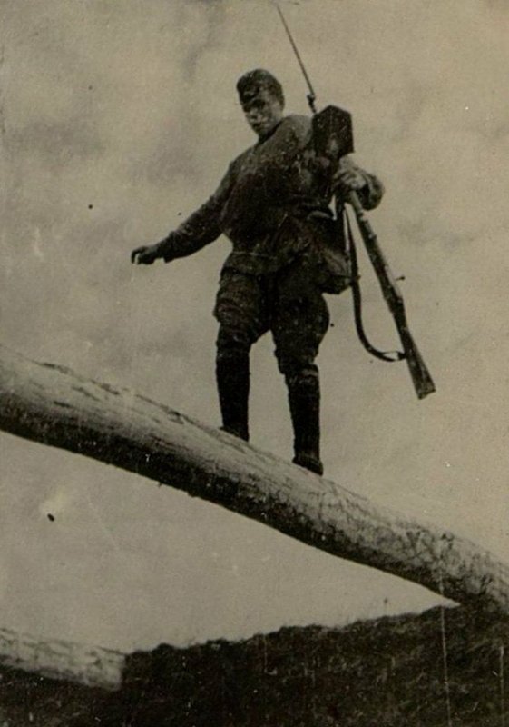 Фотография: Преодоление полосы препятствий. Штыковой бой