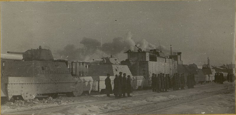 Image: General view of an armored train with a team