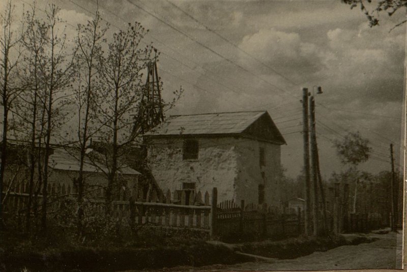 Фотография: Здание электростанции и водокачки бригады