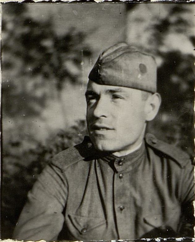 Фотография: Токарь ефрейтор Мыльцев