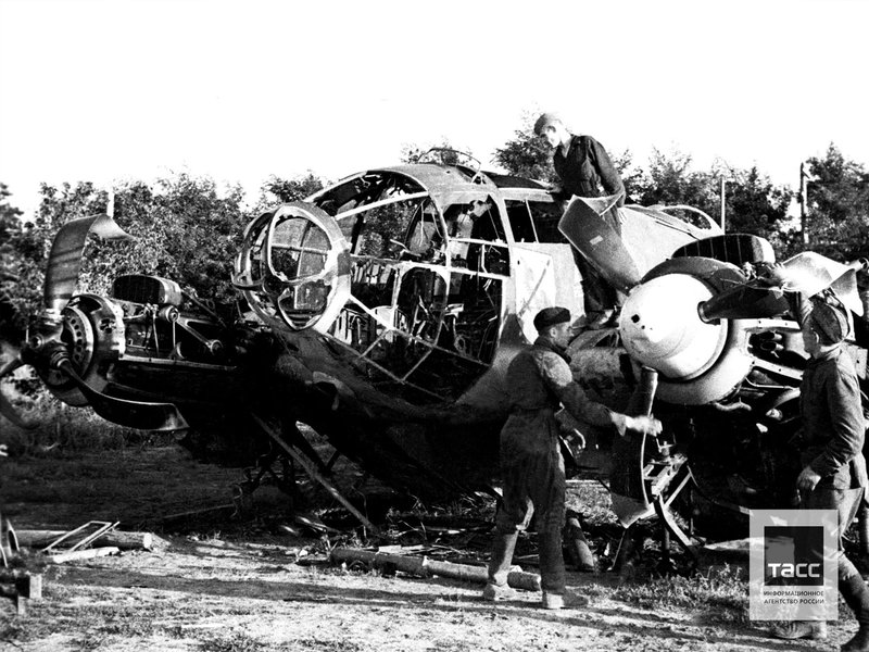Soviet soldiers inspect the first downed Heinkel He 111 aircraft near Odessa, July 1941