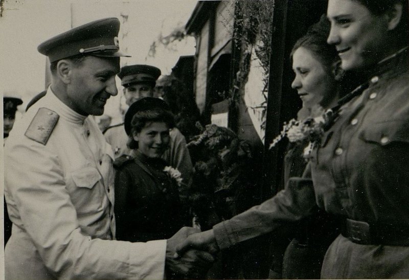 Фотография: Проводы демобилизуемых на Родину