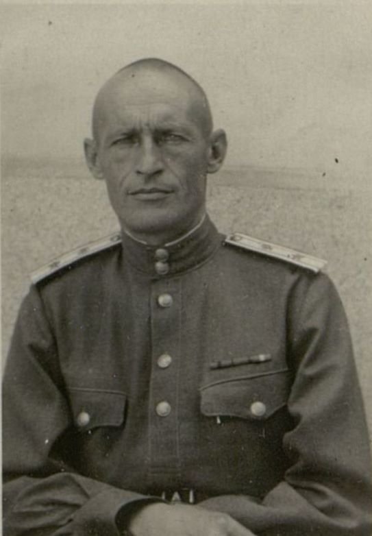 Фотография: Старший хирург майор медицинской службы Масленников Б.М.